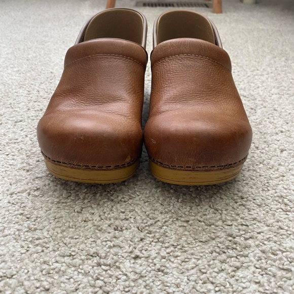 Women's Dansko Clogs - Size 9.5-10 (Size 40) - Picture 6 of 6
